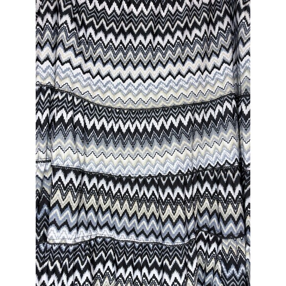 Metro Wear Geometric Grey Black Blue Women’s Plus Size Skirt Size 1X 16-18 - Picture 2 of 7